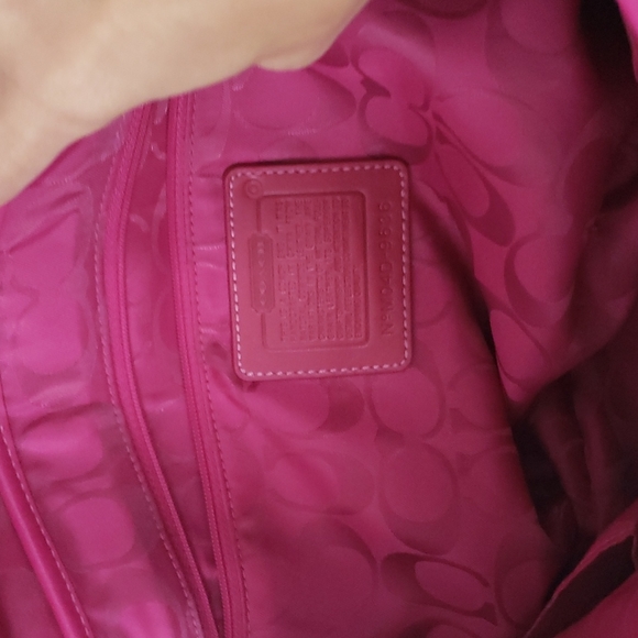 Pink coach bag - Picture 2 of 3